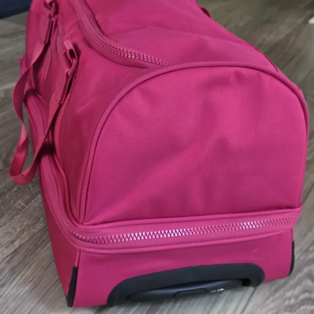 Calpak Stevyn Rolling Duffel Dragonfruit Pink Luggage Travel Wheeled